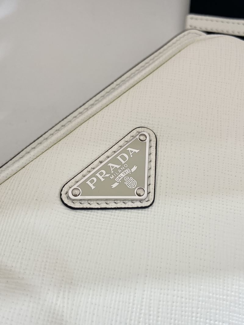 Pra*a waist chest packs